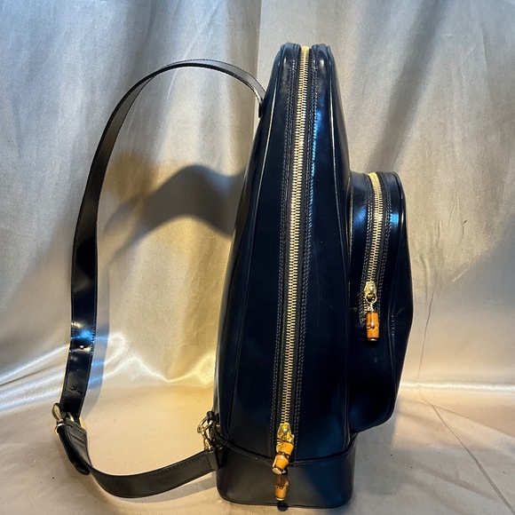 Authentic Gucci single strap/sling Navy blue backpack. 103- - Picture 5 of 9